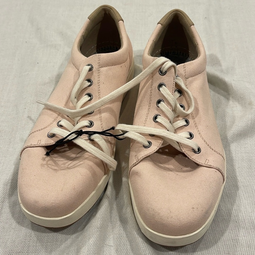 ABEO Addie metatarsal canvas shoe / Encore sneaker SZ 10